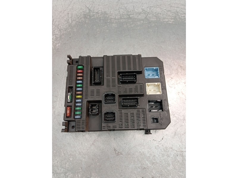 Recambio de caja reles / fusibles para peugeot 207/207+ (wa_, wc_) 1.6 hdi referencia OEM IAM 9659285380  