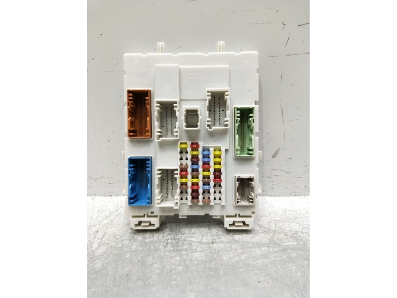 Recambio de caja reles / fusibles para ford c-max ii (dxa/cb7, dxa/ceu) 1.6 tdci referencia OEM IAM AV6N14A073EE 519416770 A1238