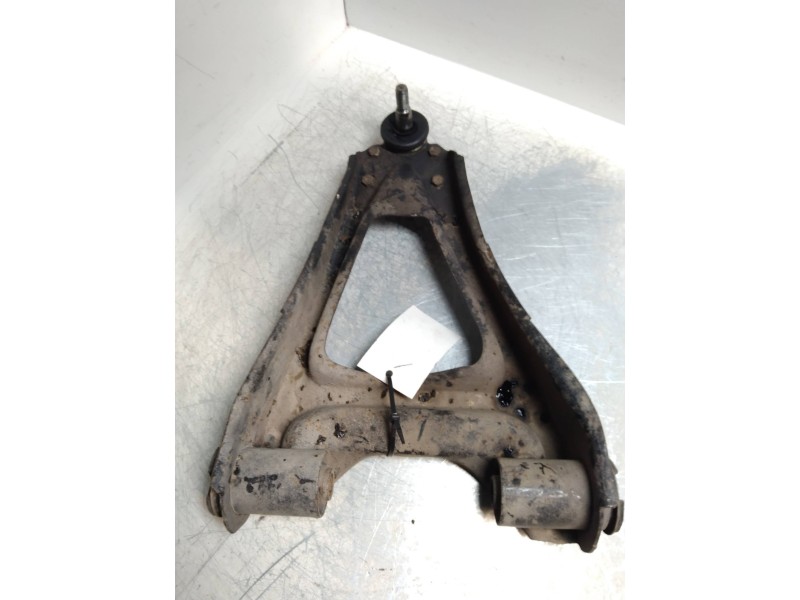 Recambio de brazo suspension inferior delantero derecho para renault 25 (b29) 2.2 referencia OEM IAM   