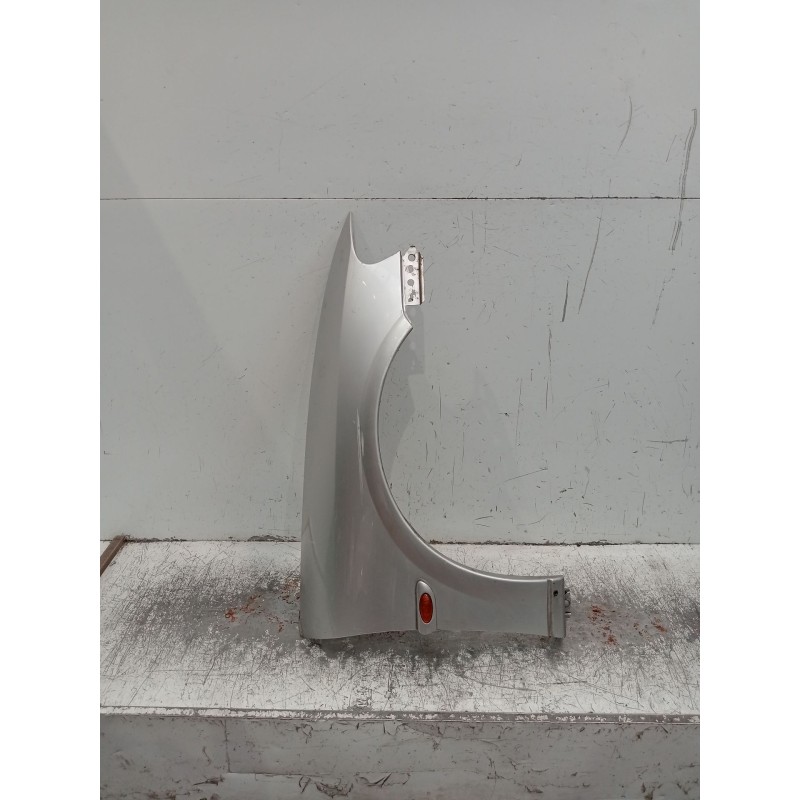 Recambio de aleta delantera derecha para opel vectra b (j96) 1.6 i 16v (f19) referencia OEM IAM   