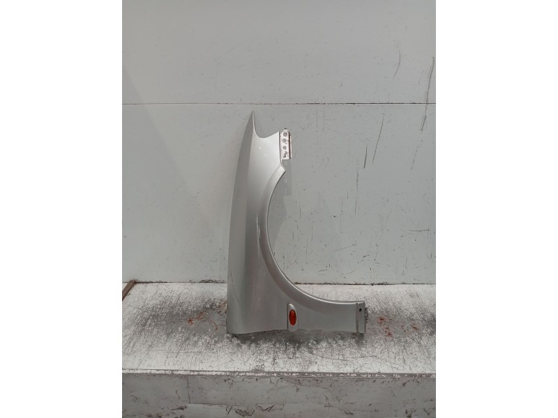 Recambio de aleta delantera derecha para opel vectra b (j96) 1.6 i 16v (f19) referencia OEM IAM   