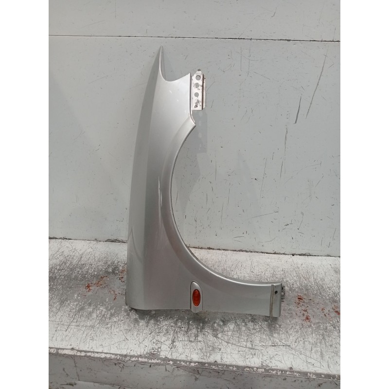 Recambio de aleta delantera derecha para opel vectra b (j96) 1.6 i 16v (f19) referencia OEM IAM   