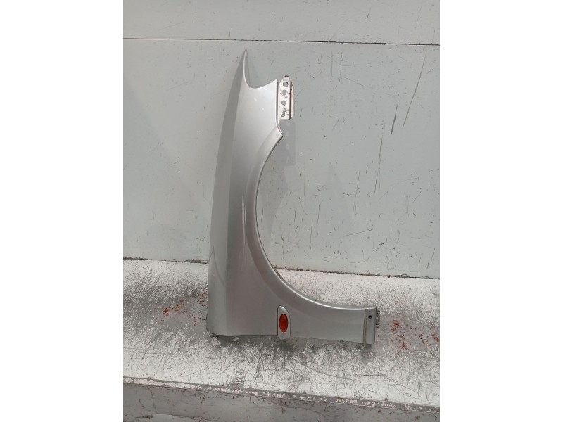 Recambio de aleta delantera derecha para opel vectra b (j96) 1.6 i 16v (f19) referencia OEM IAM   