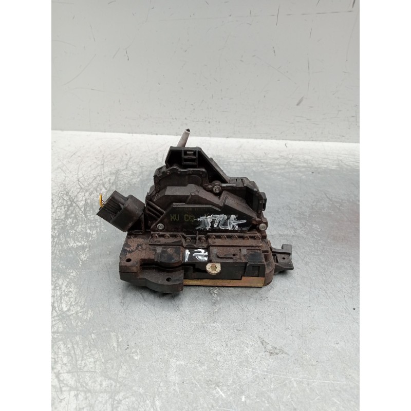 Recambio de motor cierre centralizado trasero izquierdo para ford focus i turnier (dnw) 1.8 turbo di / tddi referencia OEM IAM 3