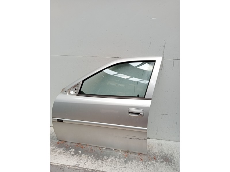 Recambio de puerta delantera izquierda para opel vectra b (j96) 1.6 i 16v (f19) referencia OEM IAM  4P 