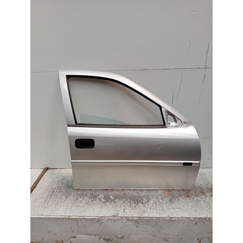 Recambio de puerta delantera derecha para opel vectra b (j96) 1.6 i 16v (f19) referencia OEM IAM  4P 