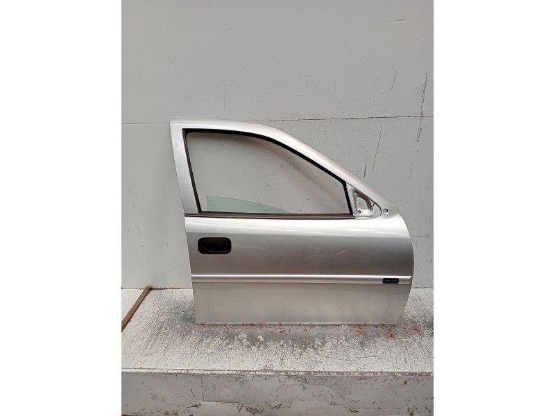 Recambio de puerta delantera derecha para opel vectra b (j96) 1.6 i 16v (f19) referencia OEM IAM  4P 