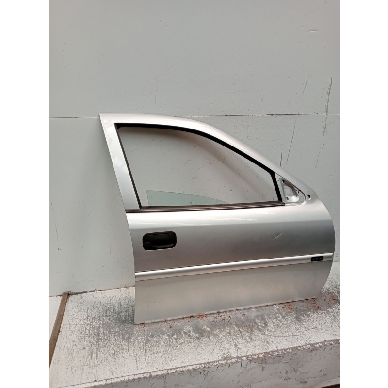 Recambio de puerta delantera derecha para opel vectra b (j96) 1.6 i 16v (f19) referencia OEM IAM  4P 