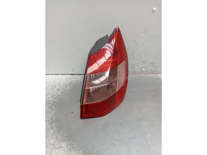 Recambio de piloto trasero derecho para renault scénic ii (jm0/1_) 1.9 dci (jm0g, jm12, jm1g, jm2c) referencia OEM IAM   