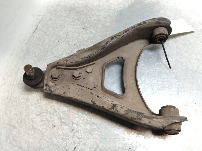 Recambio de brazo suspension inferior delantero derecho para renault 5 (b/c40) referencia OEM IAM   