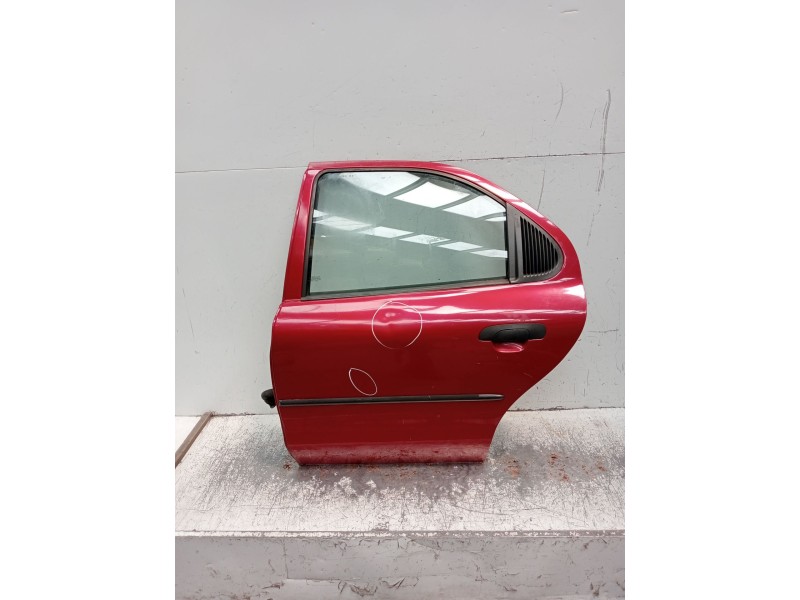 Recambio de puerta trasera izquierda para ford mondeo i (gbp) 1.8 td referencia OEM IAM  5P 