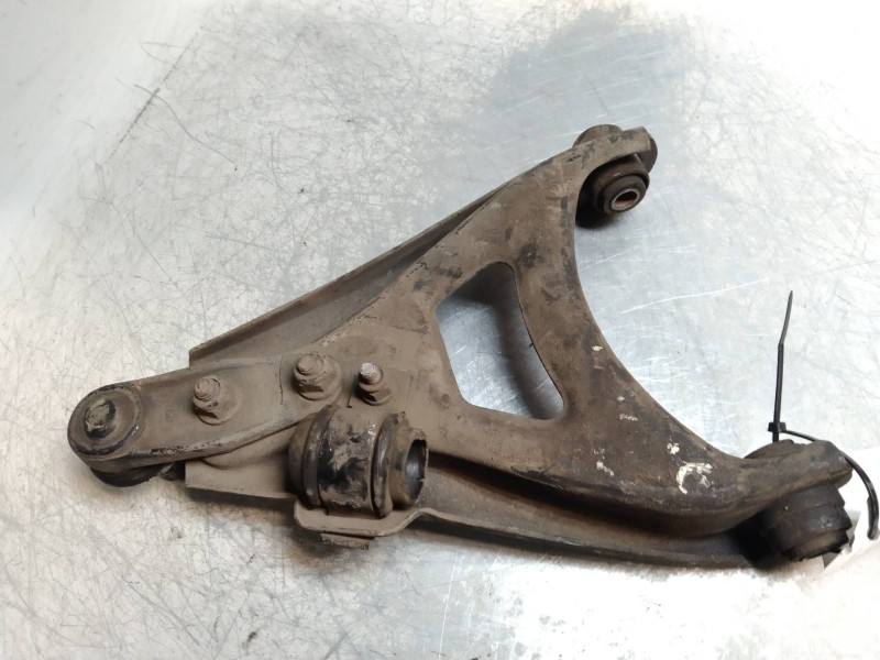 Recambio de brazo suspension inferior delantero derecho para renault 5 (b/c40) referencia OEM IAM   