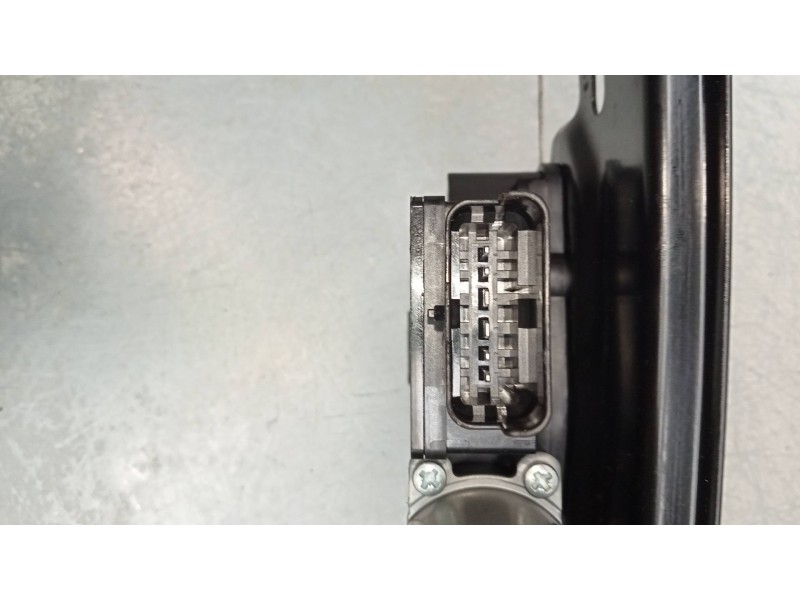 Recambio de elevalunas delantero izquierdo para renault kadjar experience referencia OEM IAM 807218565R  