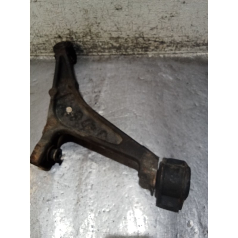 Recambio de brazo suspension inferior delantero izquierdo para peugeot 106 i (1a, 1c) 1.4 d referencia OEM IAM   