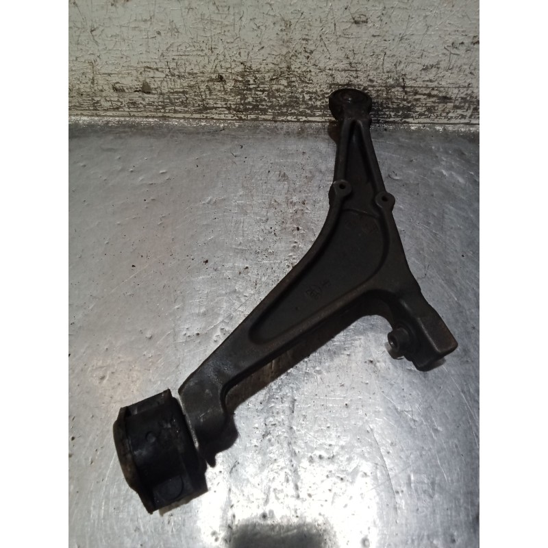 Recambio de brazo suspension inferior delantero derecho para peugeot 106 i (1a, 1c) 1.4 d referencia OEM IAM   