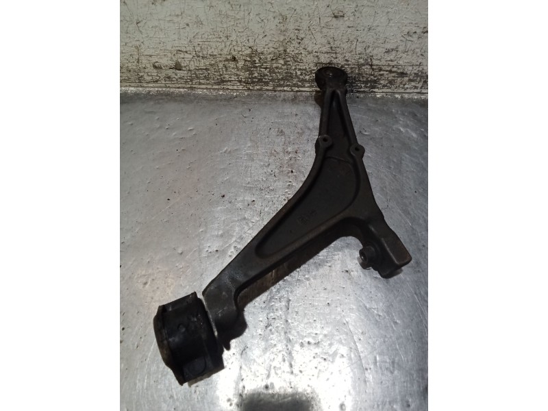 Recambio de brazo suspension inferior delantero derecho para peugeot 106 i (1a, 1c) 1.4 d referencia OEM IAM   