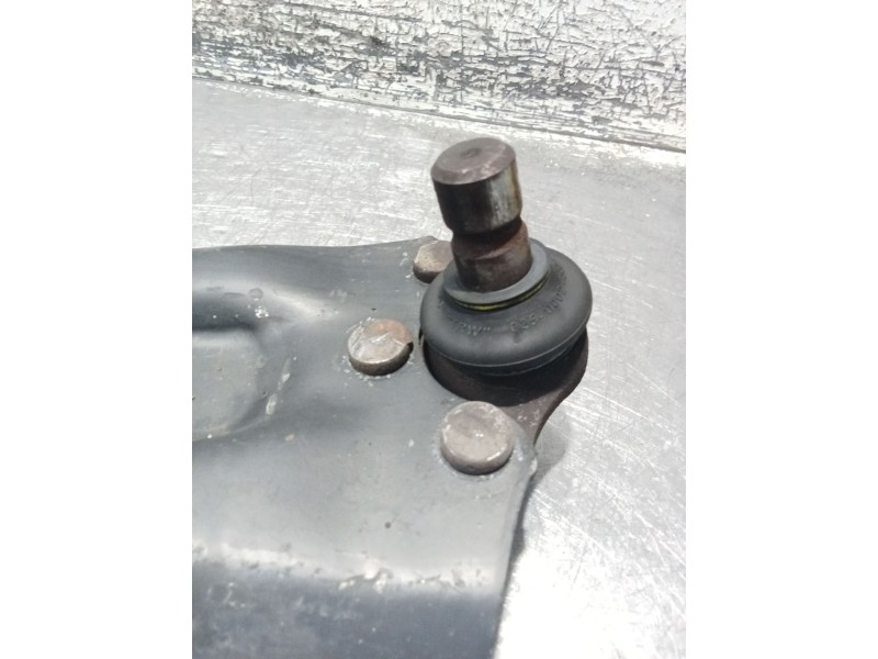 Recambio de brazo suspension inferior delantero izquierdo para peugeot 207/207+ (wa_, wc_) 1.6 hdi referencia OEM IAM   