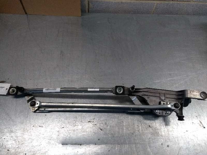 Recambio de motor limpia delantero para ford focus berlina (cap) 1.6 16v cat referencia OEM IAM 0390241731 4M5117508AA 339702085