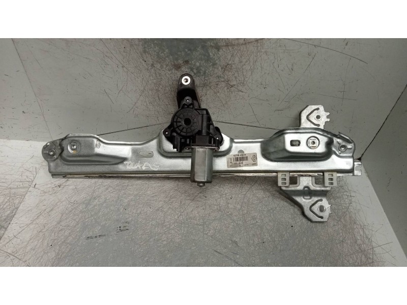 Recambio de elevalunas trasero derecho para renault kadjar experience referencia OEM IAM 827004EA0A  