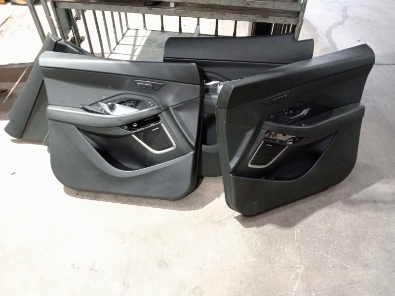 Recambio de juego asientos completo para jaguar e-pace (x540) 2.0 d180 awd referencia OEM IAM  CON TAPIZADOS DE PUERTAS ELECTRIC