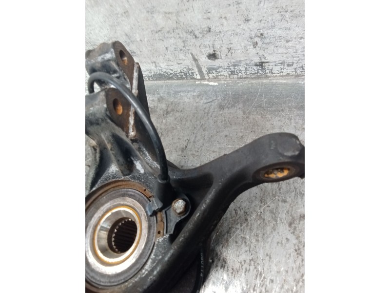 Recambio de mangueta delantera derecha para peugeot 308 sw i (4e_, 4h_) 2.0 hdi referencia OEM IAM   