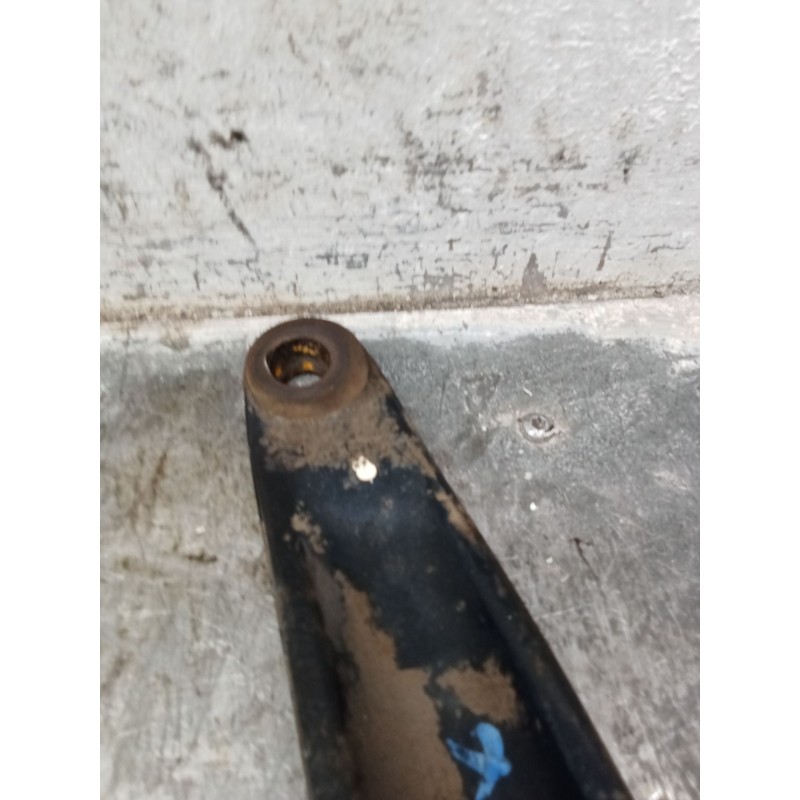 Recambio de brazo suspension inferior delantero izquierdo para peugeot 308 sw i (4e_, 4h_) 2.0 hdi referencia OEM IAM 833548  