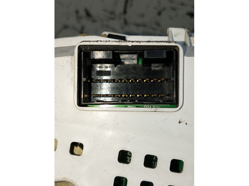 Recambio de cuadro instrumentos para kia sorento i (jc) 2.5 crdi referencia OEM IAM 940133E250 20070907 11000985300K