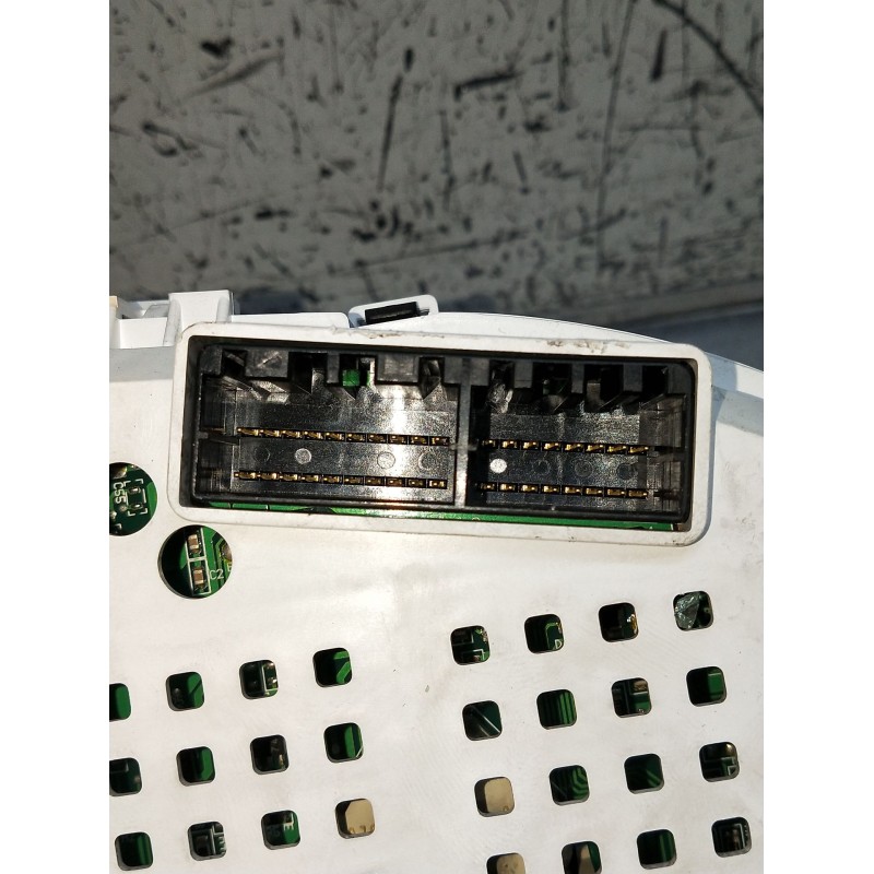 Recambio de cuadro instrumentos para kia sorento i (jc) 2.5 crdi referencia OEM IAM 940133E250 20070907 11000985300K