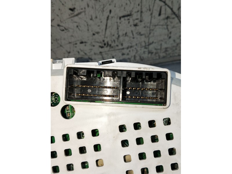 Recambio de cuadro instrumentos para kia sorento i (jc) 2.5 crdi referencia OEM IAM 940133E250 20070907 11000985300K