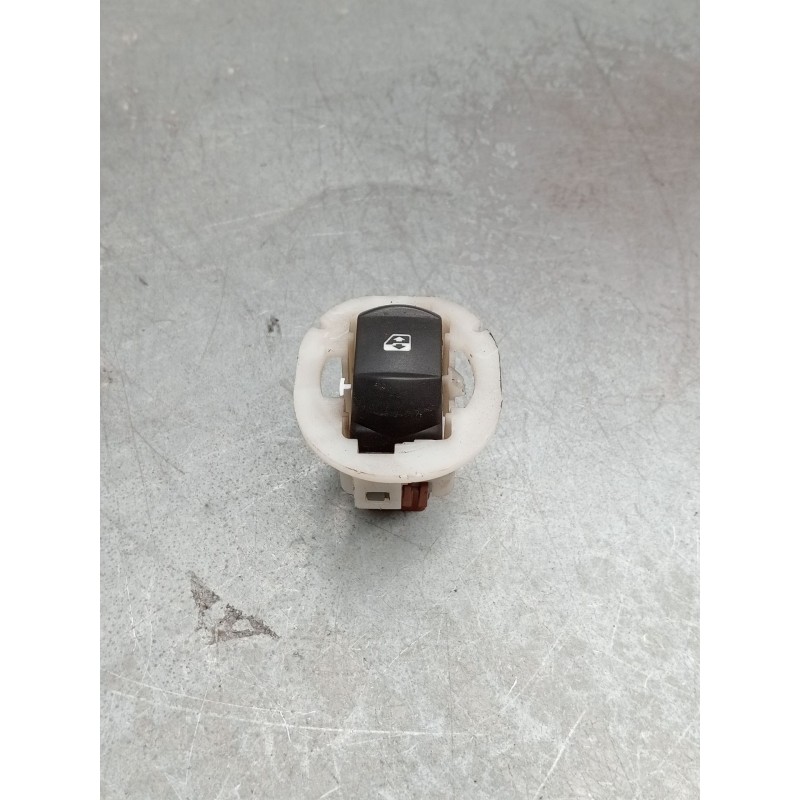 Recambio de mando elevalunas delantero derecho para renault clio iii (br0/1, cr0/1) 1.5 dci (br0h, cr0h, cr1s, br1s) referencia 