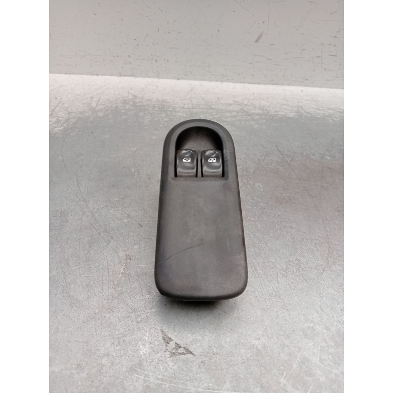 Recambio de mando elevalunas delantero izquierdo para renault clio iii (br0/1, cr0/1) 1.5 dci (br0h, cr0h, cr1s, br1s) referenci