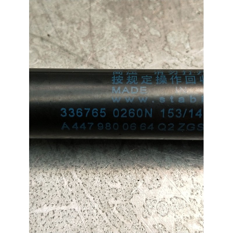 Recambio de amortiguadores capo para mercedes-benz clase v (w447) v 200 cdi / d (447.811, 447.813, 447.815) referencia OEM IAM A