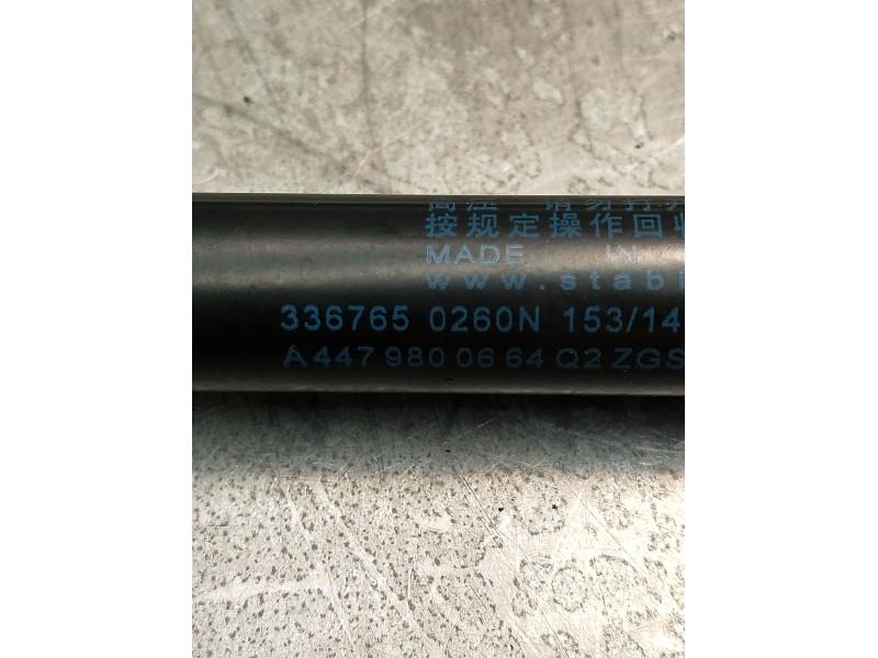 Recambio de amortiguadores capo para mercedes-benz clase v (w447) v 200 cdi / d (447.811, 447.813, 447.815) referencia OEM IAM A