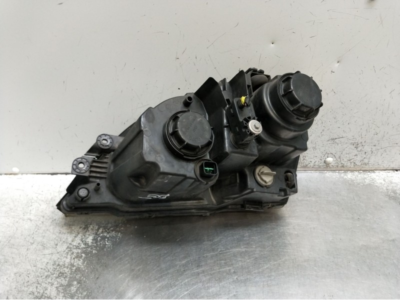 Recambio de faro derecho para kia sorento i (jc) 2.5 crdi referencia OEM IAM 921023E5XX  