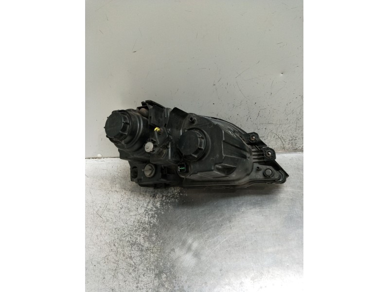 Recambio de faro izquierdo para kia sorento i (jc) 2.5 crdi referencia OEM IAM 921013E5XX  