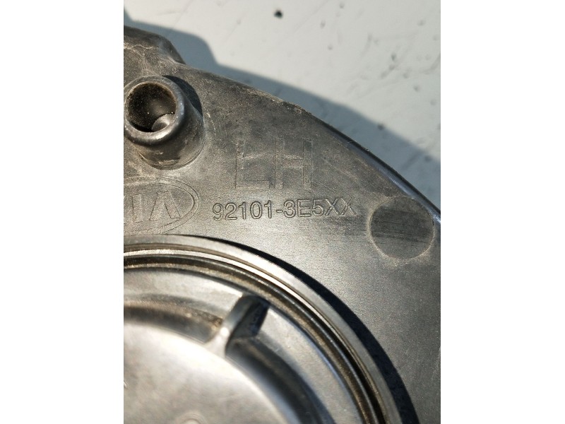 Recambio de faro izquierdo para kia sorento i (jc) 2.5 crdi referencia OEM IAM 921013E5XX  