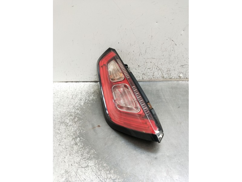 Recambio de piloto trasero derecho para fiat punto evo (199_) 1.3 d multijet (199axd1b, 199axd1a, 199bxd1b, 199bxd1a,... referen