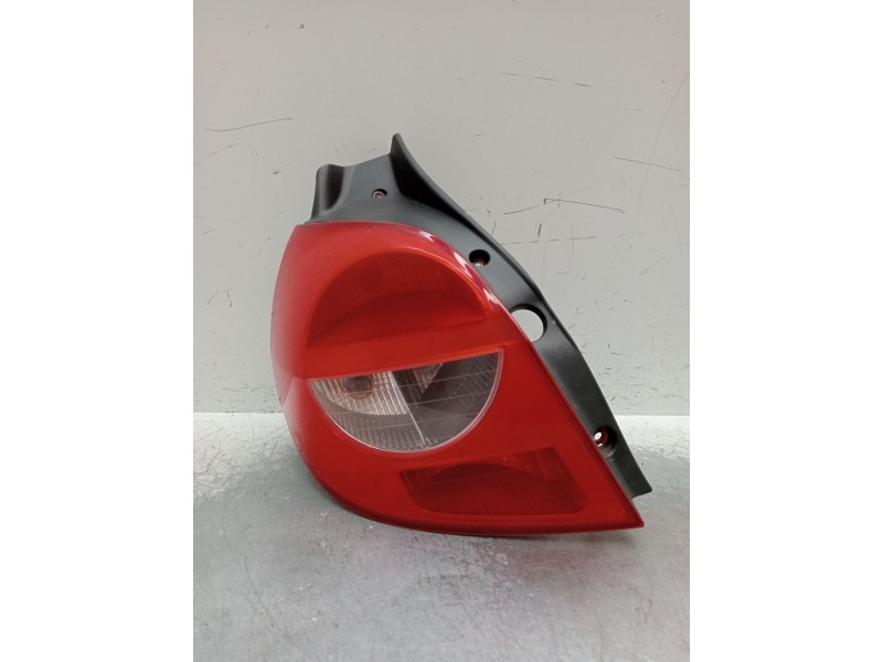 Recambio de piloto trasero izquierdo para renault clio iii (br0/1, cr0/1) 1.5 dci (br0h, cr0h, cr1s, br1s) referencia OEM IAM   