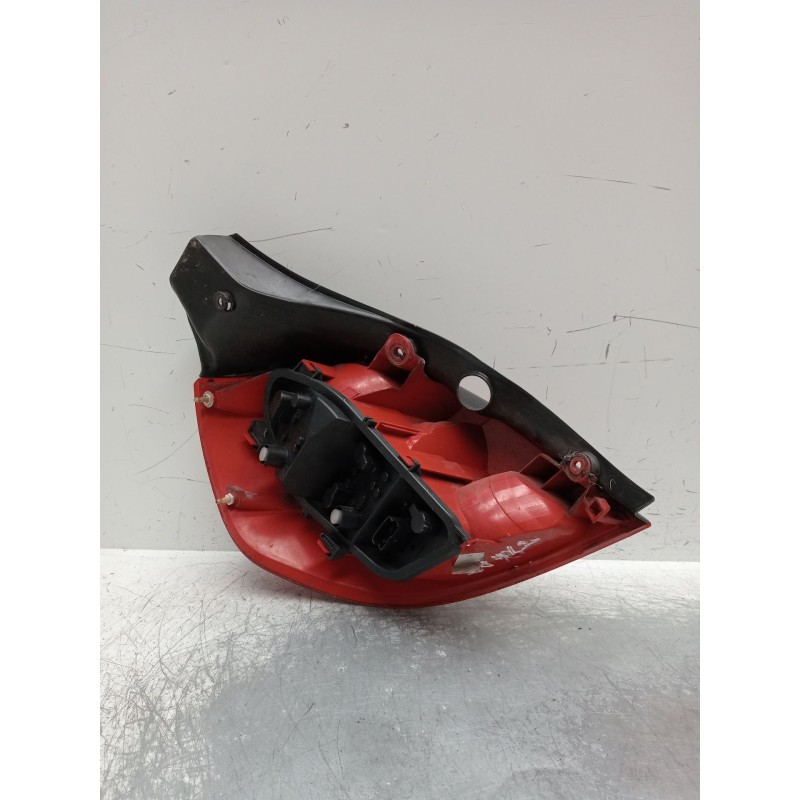 Recambio de piloto trasero derecho para renault clio iii (br0/1, cr0/1) 1.5 dci (br0h, cr0h, cr1s, br1s) referencia OEM IAM   