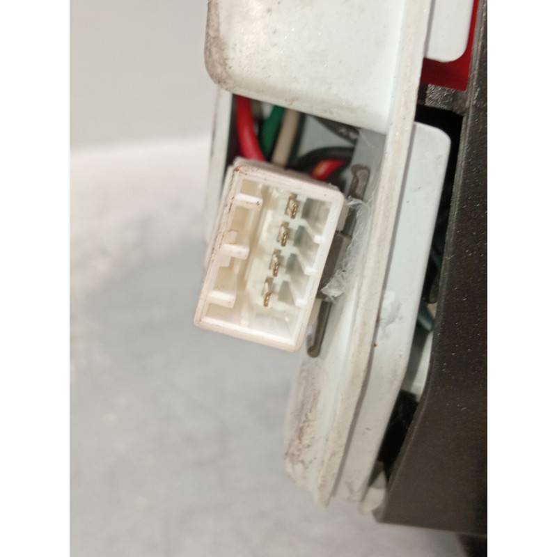 Recambio de piloto trasero derecho interior para mazda 626 iv hatchback (ge) 2.5 24v (ge5p) referencia OEM IAM 2VP937660  