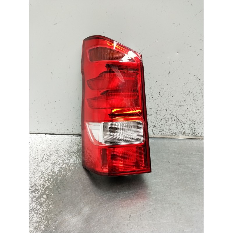 Recambio de piloto trasero izquierdo para mercedes-benz clase v (w447) v 200 cdi / d (447.811, 447.813, 447.815) referencia OEM 