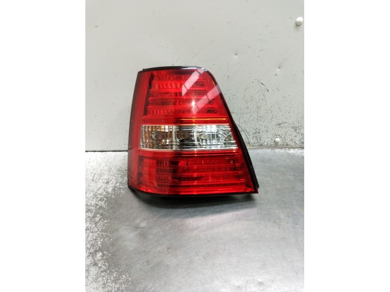 Recambio de piloto trasero izquierdo para kia sorento i (jc) 2.5 crdi referencia OEM IAM   