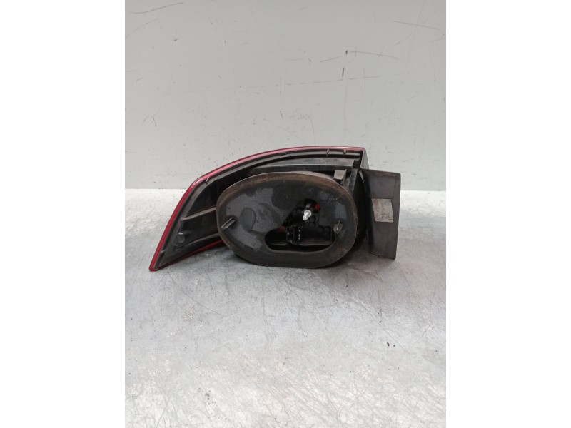 Recambio de piloto trasero derecho para renault laguna ii (bg0/1_) 1.9 dci (bg08, bg0g) referencia OEM IAM   