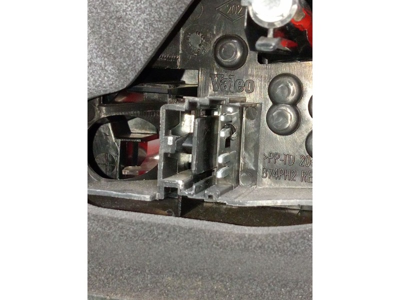 Recambio de piloto trasero derecho para renault laguna ii (bg0/1_) 1.9 dci (bg08, bg0g) referencia OEM IAM   