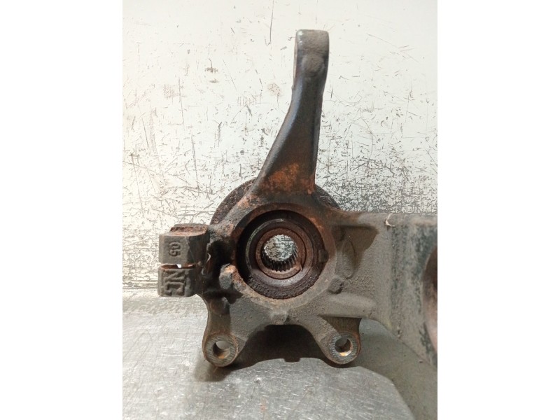 Recambio de mangueta delantera izquierda para ford mondeo iii (b5y) 2.0 16v tddi / tdci referencia OEM IAM   