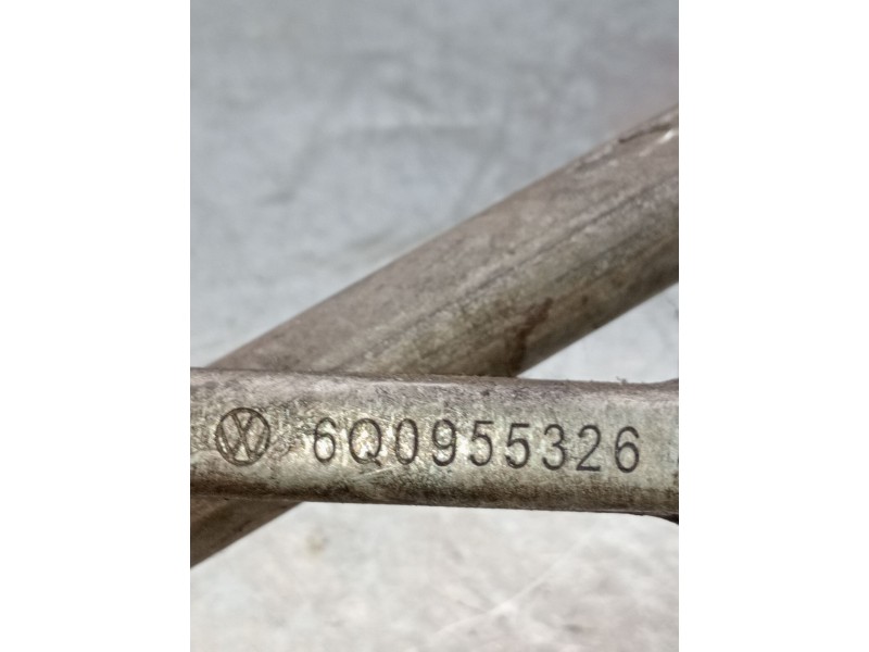 Recambio de motor limpia delantero para volkswagen polo iv (9n_, 9a_) 1.4 tdi referencia OEM IAM 6q0955326  