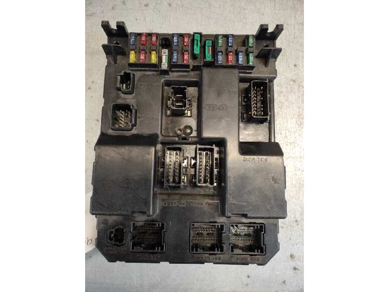Recambio de caja reles / fusibles para peugeot 307 (s1) xs referencia OEM IAM 9651197680 J04 