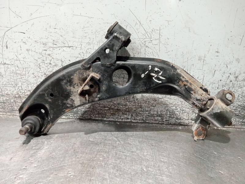 Recambio de brazo suspension inferior delantero izquierdo para mazda 626 iv hatchback (ge) 2.5 24v (ge5p) referencia OEM IAM   