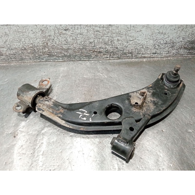 Recambio de brazo suspension inferior delantero izquierdo para mazda 626 iv hatchback (ge) 2.5 24v (ge5p) referencia OEM IAM   