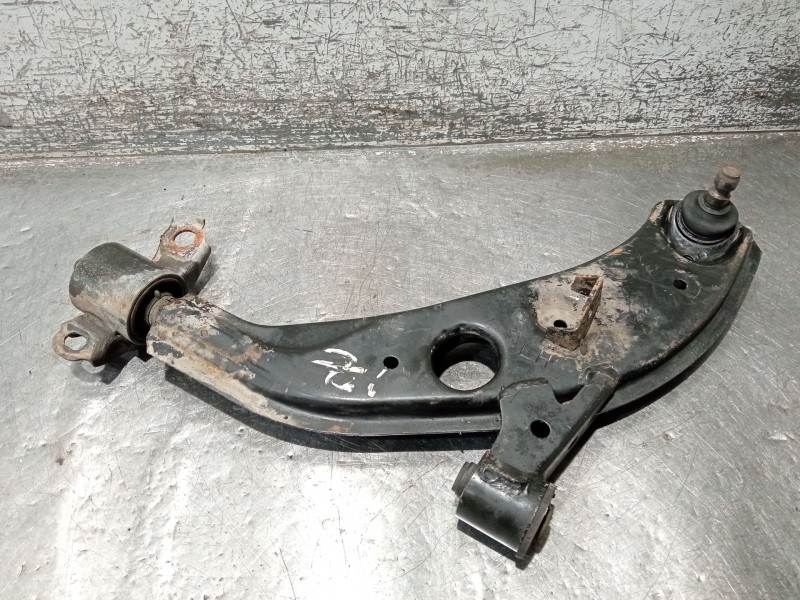 Recambio de brazo suspension inferior delantero izquierdo para mazda 626 iv hatchback (ge) 2.5 24v (ge5p) referencia OEM IAM   